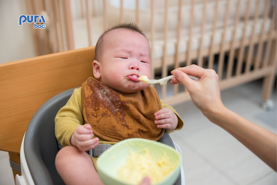 Bé kén ăn hơn 
